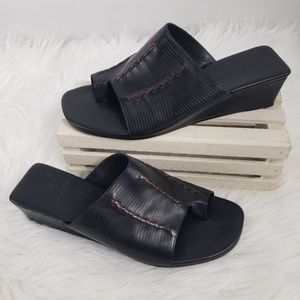 Cole Haan Shoes - Cole Haan Black Leather Toe Loop Sandals Cole Haan Shoes - Cole Haan Black Leather Toe Loop Sandals